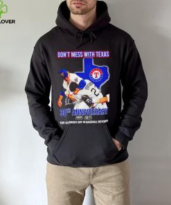 Nolan Ryan vs Robin Ventura don’t mess with Texas 30th anniversary 1993 2023 this glorious day in baseball history funny hoodie, sweater, longsleeve, shirt v-neck, t-shirt