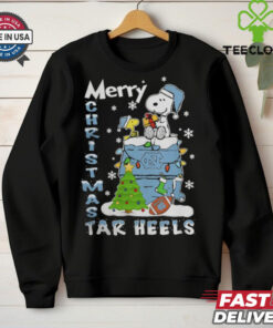 North Carolina Tar Heels Snoopy And Woodstock Merry Christmas Shirt