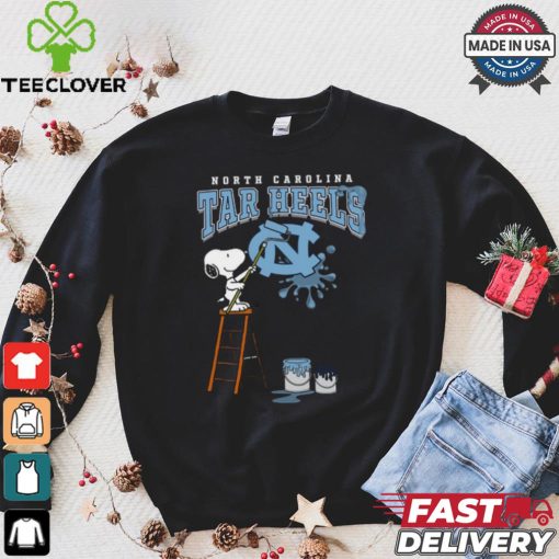 North Carolina Tar Heels Snoopy Painting Shirt