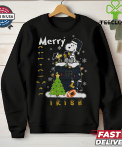 Notre Dame Fighting Irish Snoopy And Woodstock Merry Christmas Shirt