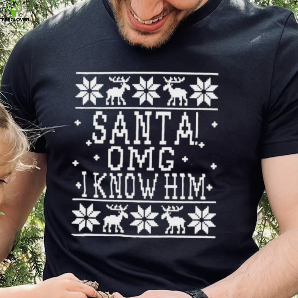OMG Santa I Know Him Wood background Elf Christmas Shirt OMG Santa I Know Him Wood background Elf Christmas Shirt