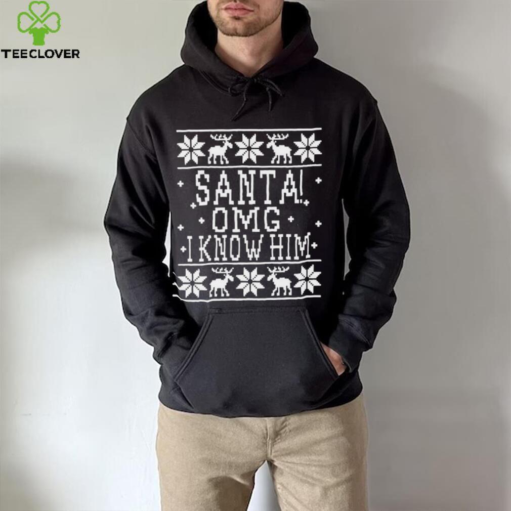 OMG Santa I Know Him Wood background Elf Christmas Shirt OMG Santa I Know Him Wood background Elf Christmas Shirt