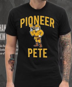 Oakland Golden Grizzlies Pioneer Pete it’s in Michigan shirt