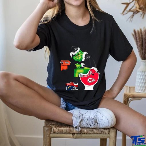 Oakland Raiders Grinch Santa Sitting Kansas City Chiefs Toilet christmas shirt