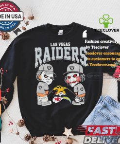 Oakland Raiders NFL Halloween Peeing Funny Shirt