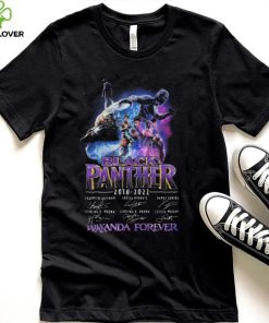 Official 4 years 2018 2022 Black Panther Wakanda Forever signatures shirt