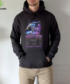 Official 4 years 2018 2022 Black Panther Wakanda Forever signatures hoodie, sweater, longsleeve, shirt v-neck, t-shirt