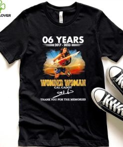 Official 60 years 2017 – 2023 Wonder Woman Gal Gadot thank you for the memories signature shirt