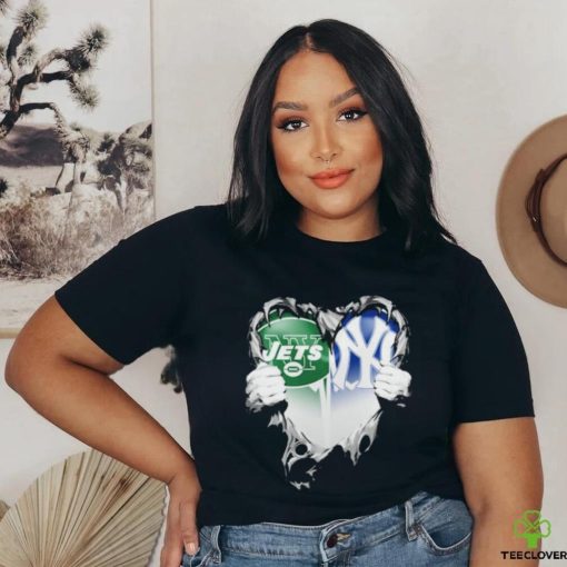 Official Blood Inside Heart New York Jets And New York Yankees T Shirt