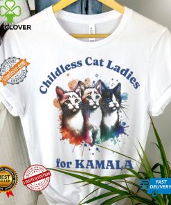 Official Childless Cat Lady Coquette Kamala Harris Cat Voting For Madam President T shirt