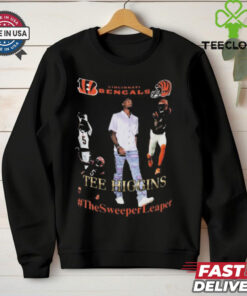 Official Cincinnati Bengals Tee Higgins The Sweeper Leaper NFL Football Graphic t shirt