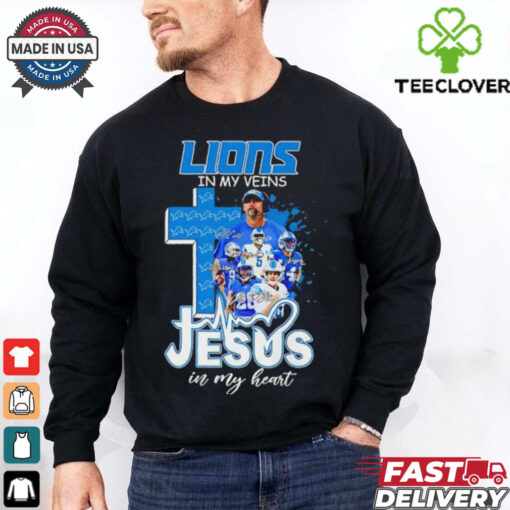 Official Dan Campbell and Players Detroit Lions in my veins Jesus in my heart shirt