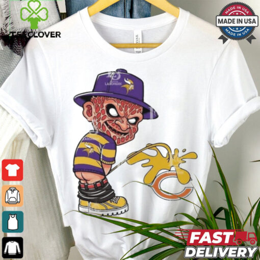 Official Freddy Krueger Minnesota Vikings Piss On Chicago Bears Halloween 2024 NFL Shirt