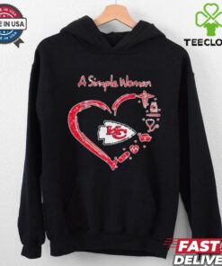 Official Heart a simple woman Kansas City Chiefs shirt