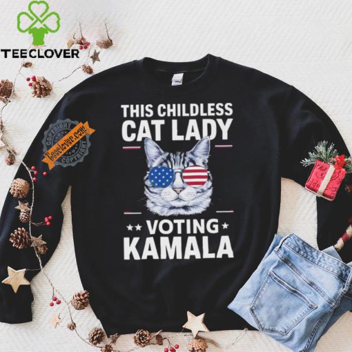 Official Kamala This Childless Cat Lady Is Voting Kamala Harris 2024 T Shirt