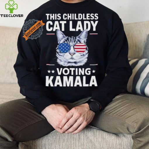 Official Kamala This Childless Cat Lady Is Voting Kamala Harris 2024 T Shirt