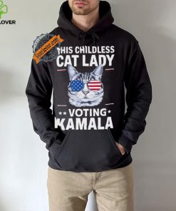 Official Kamala This Childless Cat Lady Is Voting Kamala Harris 2024 T Shirt