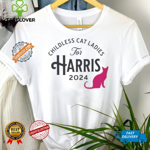 Official Kamala harris childless cat lady comfort colors shirt