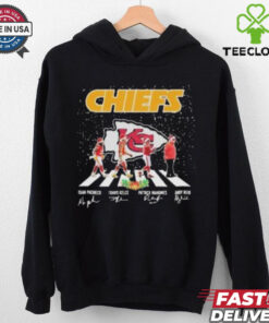 Official Kansas City Chiefs Merry Chirtsmas Signature T shirt