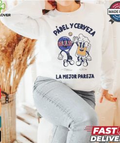 Official La Mejor Pareja Padel Y Cerveza T shirt