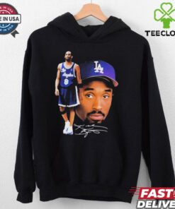 Official Los Angeles Lakers Kobe Bryant Basketball – Stylish Tribute To The Basketball Legend Signature t shirt 3 Official Los Angeles Lakers Kobe Bryant Basketball – Stylish Tribute To The Basketball Legend Signature t shirt