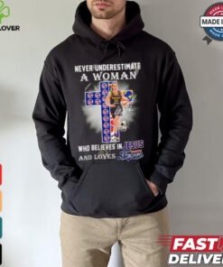 Official Never underestimate a woman who believes in Jesus and loves Indiana Fever shirt