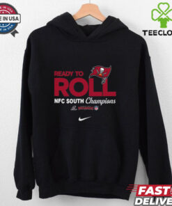Official Nike Ready to Roll Tampa Bay Football T-Shirt featuring a dynamic design with the Tampa Bay Buccaneers' branding, perfect for fans showing their support in a stylish and sporty way.