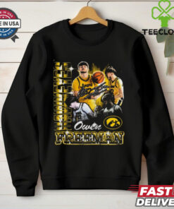 Official Owen Freeman Iowa Hawkeyes Basketball 90s Graphic Signature T-shirt featuring a retro-inspired design celebrating Owen Freeman and his impact on Iowa Hawkeyes basketball, complete with his signature.