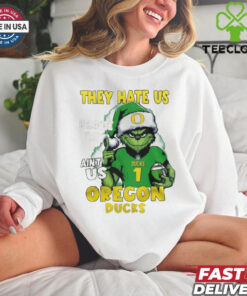 Official Sana Grinch They Hate Us Because They Ain’t Us Oregon Ducks Christmas 2024 Shirt