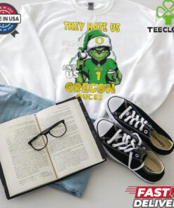 Official Sana Grinch They Hate Us Because They Ain’t Us Oregon Ducks Christmas 2024 Shirt 2 Official Sana Grinch They Hate Us Because They Ain’t Us Oregon Ducks Christmas 2024 Shirt