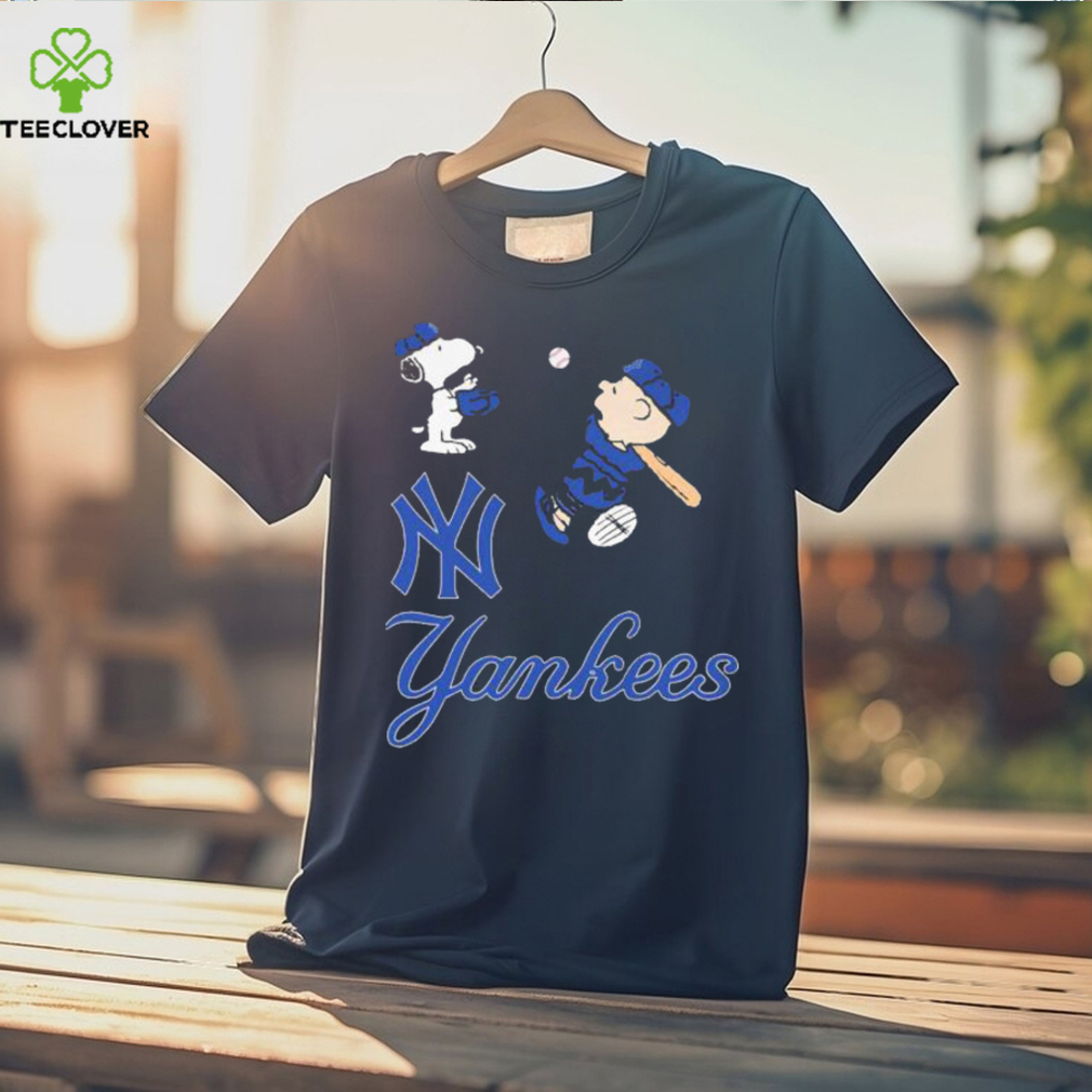 Charlie brown and snoopy new york yankees baseball team logo shirt