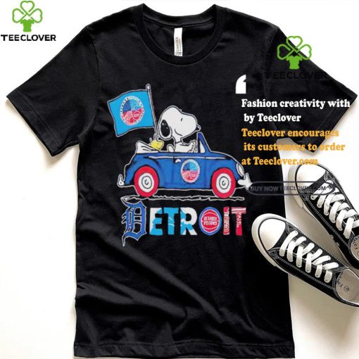 Official Snoopy And Woodstock Driving Car Detroit Sports Teams Flag T Shirt