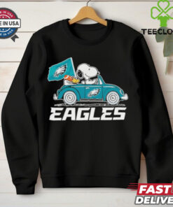 Official Snoopy And Woodstock Driving Car Philadelphia Eagles The Peanuts T shirts