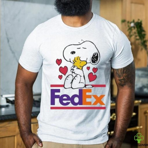 Official Snoopy And Woodstock Loves FEDEX Logo Shirt