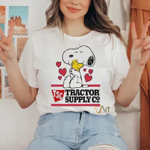 Official Snoopy And Woodstock Loves Tractor Supply Logo Shirt