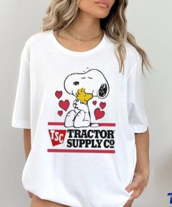 Official Snoopy And Woodstock Loves Tractor Supply Logo Shirt