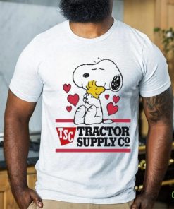 Official Snoopy And Woodstock Loves Tractor Supply Logo Shirt