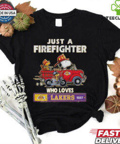 Official Snoopy And Woodstocks Just A Firefighter Who Loves Los Angeles Lakers NBA Way 2025 Shirt