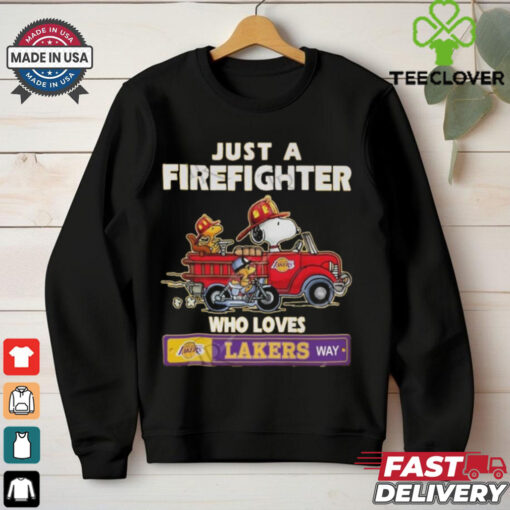 Official Snoopy And Woodstocks Just A Firefighter Who Loves Los Angeles Lakers NBA Way 2025 Shirt