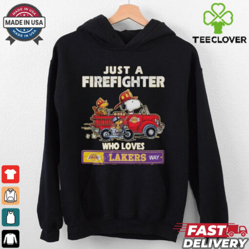 Official Snoopy And Woodstocks Just A Firefighter Who Loves Los Angeles Lakers NBA Way 2025 Shirt