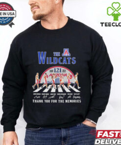The **Official Arizona Wildcats Basketball 121st 1904-2025 Players Thank You For The Memories Signatures Shirt** commemorates the team's rich history with signatures from players spanning over a century. A perfect keepsake for Wildcats fans to honor the legacy and memorable moments from 1904 to 2025!
