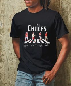 Official The Chiefs Abbey Road Travis Kelce Patrick Mahomes Derrick Thomas and Len Dawson Signatures Shirt 2 Official The Chiefs Abbey Road Travis Kelce Patrick Mahomes Derrick Thomas and Len Dawson Signatures Shirt