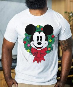 Official The Essentials Mickey Mouse Festive Holiday Christmas Wreath T Shirt