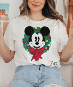 Official The Essentials Mickey Mouse Festive Holiday Christmas Wreath T Shirt
