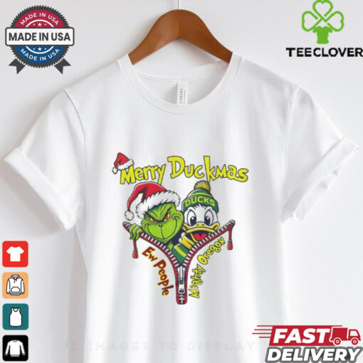 Official The Grinch Oregon Ducks Merry Duckmas Mighty Oregon Christmas Shirt