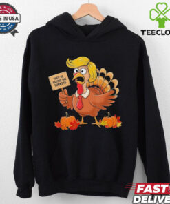 Official They’re Eating The Turkeys Donald Trump Turkeys, ThanksGiving T Shirt
