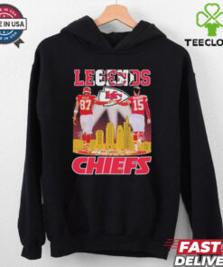 Official Travis Kelce X Patrick Mahomes Legends Skyline Kansas City Chiefs Signatures T shirts