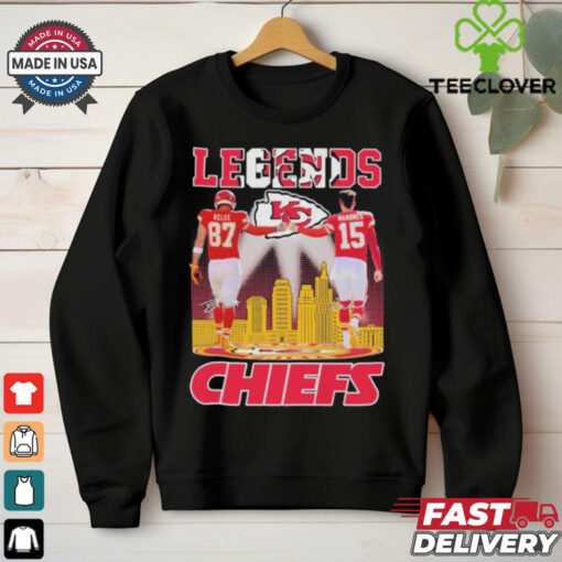Official Travis Kelce X Patrick Mahomes Legends Skyline Kansas City Chiefs Signatures T shirts