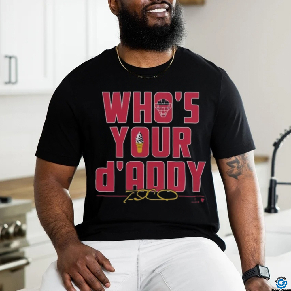 Official Travis d’arnaud atlanta braves of major league baseball who’s your d’addy Shirt Official Travis d’arnaud atlanta braves of major league baseball who’s your d’addy Shirt