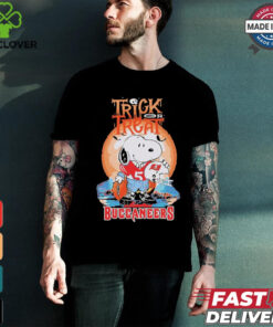 Official Trick Treat Snoopy Teams Tampa Bay Buccaneers Halloween Shirt